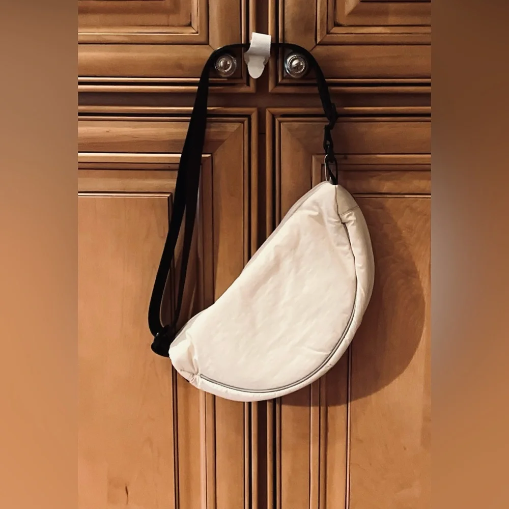 NWT Free People Bulls Eye Sling Bag